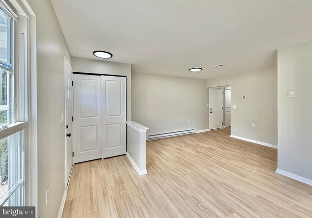 4 HEATHER PL, Southampton, NJ 08088