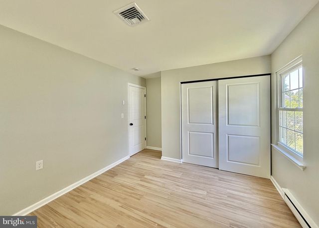 4 HEATHER PL, Southampton, NJ 08088