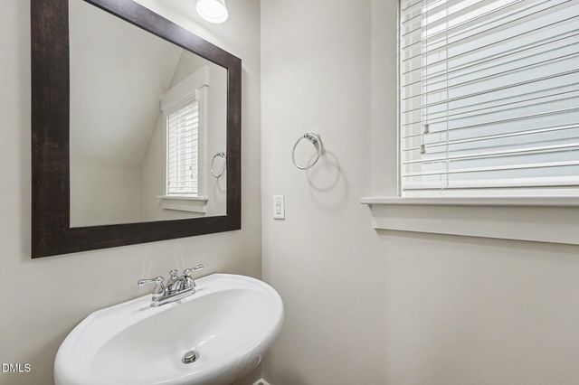 1682 Great Ridge Parkway, Chapel Hill, NC 27516