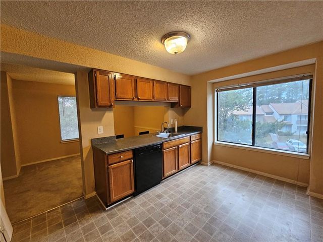 435 Seasons Parkway, Norcross, GA 30093