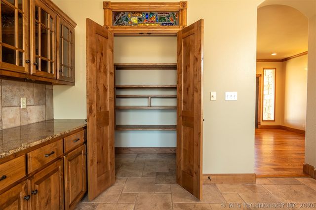 610 N 256 West Avenue, Sand Springs, OK 74063