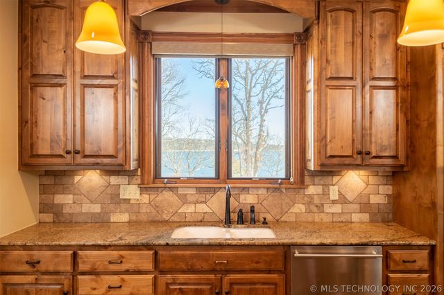 610 N 256 West Avenue, Sand Springs, OK 74063