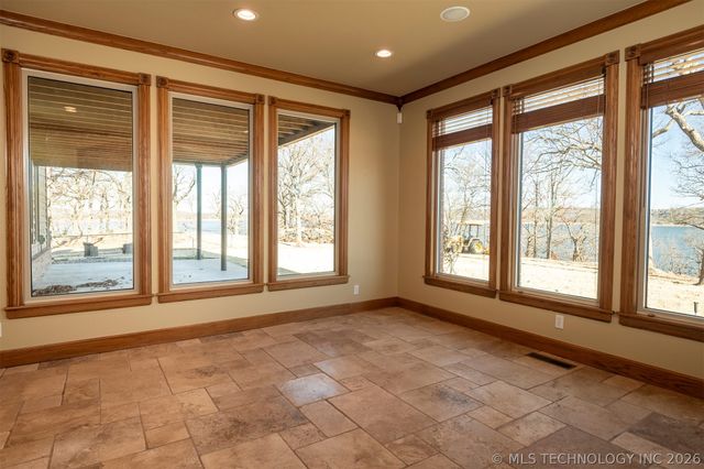 610 N 256 West Avenue, Sand Springs, OK 74063