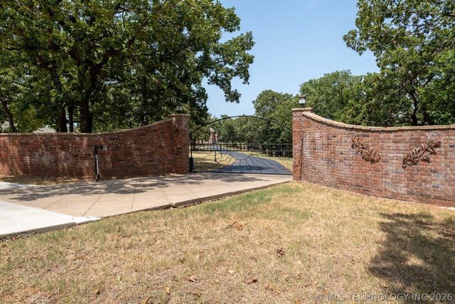 610 N 256 West Avenue, Sand Springs, OK 74063