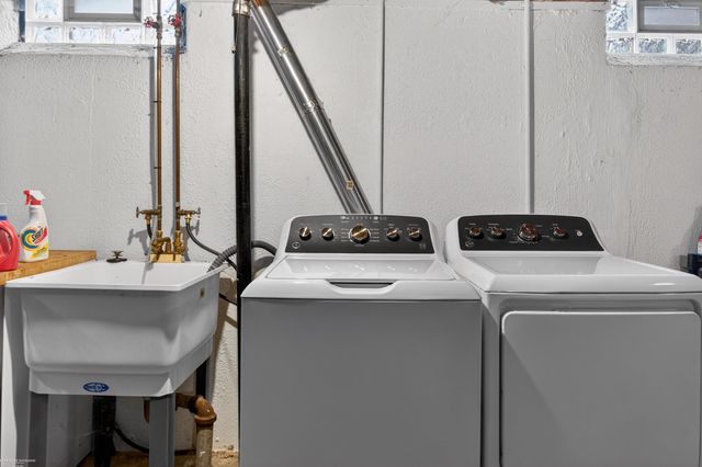 20024 Great Oaks Circle S Drive 162, Clinton Township, MI 48036