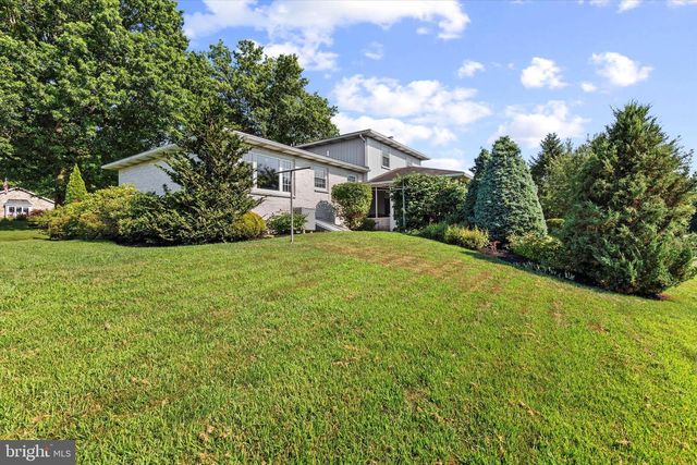432 N 5TH ST, Halifax, PA 17032