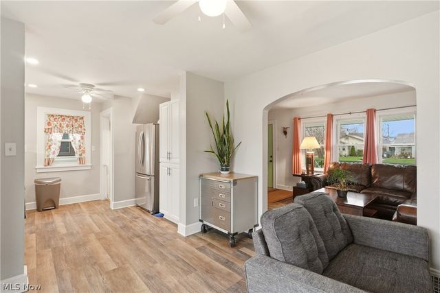 4918 Yorkshire Avenue, Parma, OH 44134