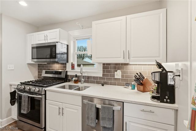 4918 Yorkshire Avenue, Parma, OH 44134