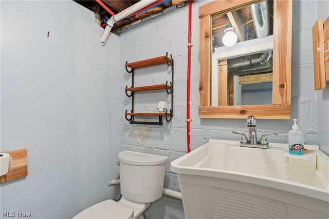 4918 Yorkshire Avenue, Parma, OH 44134