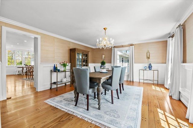 1 Horseshoe Path, Lloyd Harbor, NY 11743