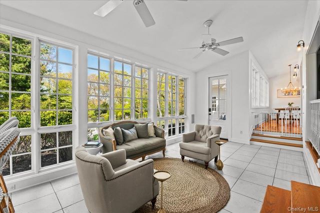 1 Horseshoe Path, Lloyd Harbor, NY 11743
