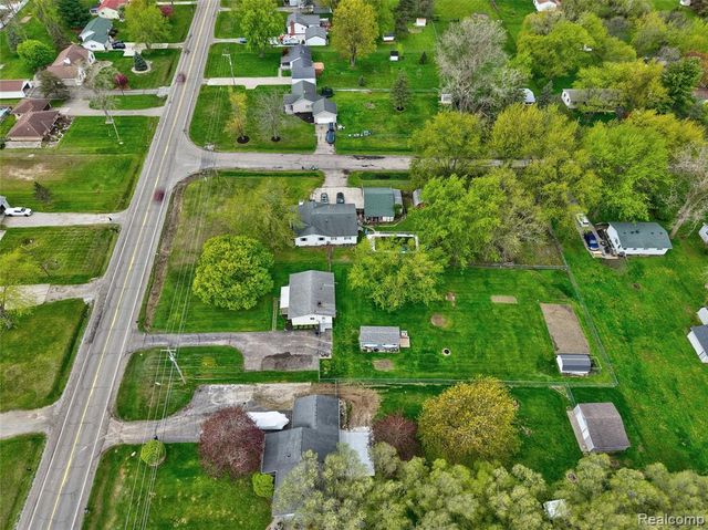 6087 E Hill Road, Grand Blanc, MI 48439