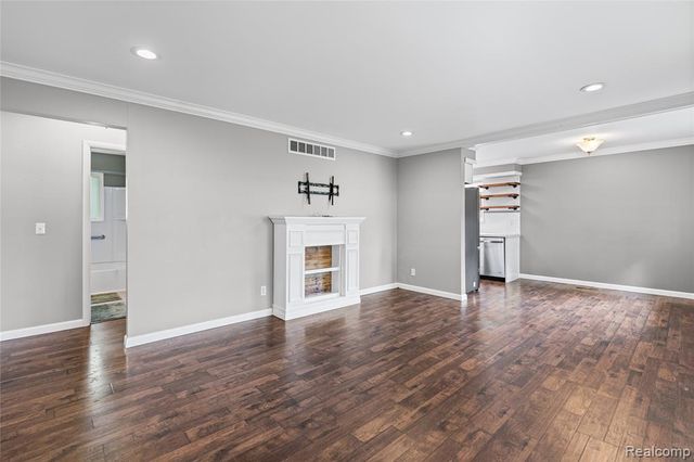 6087 E Hill Road, Grand Blanc, MI 48439