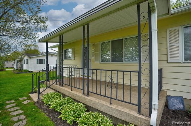 6087 E Hill Road, Grand Blanc, MI 48439