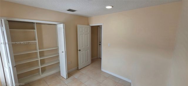 1033 NW 132nd Ct, Miami, FL 33182