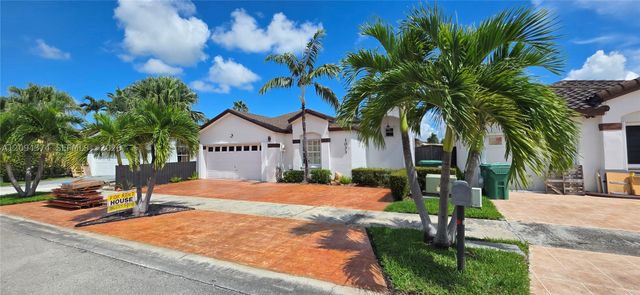 1033 NW 132nd Ct, Miami, FL 33182