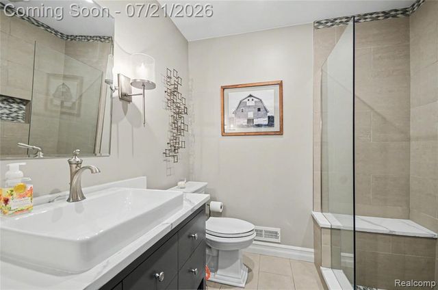 3780 Squirrel Road, Bloomfield Hills, MI 48304