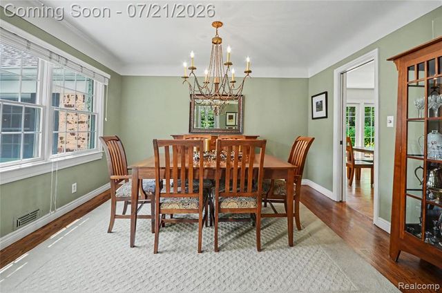 3780 Squirrel Road, Bloomfield Hills, MI 48304