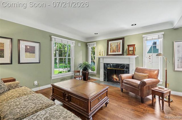 3780 Squirrel Road, Bloomfield Hills, MI 48304