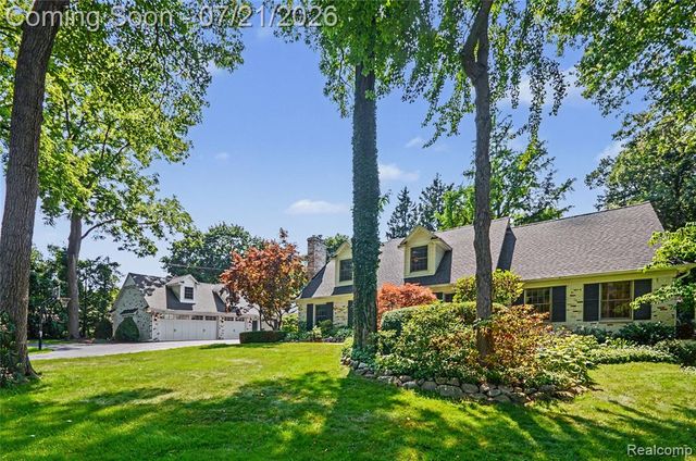 3780 Squirrel Road, Bloomfield Hills, MI 48304
