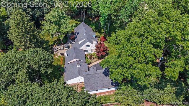 3780 Squirrel Road, Bloomfield Hills, MI 48304