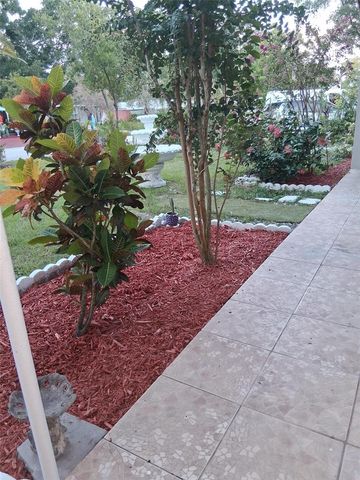 924 LAKEWOOD AVENUE, Tampa, FL 33613