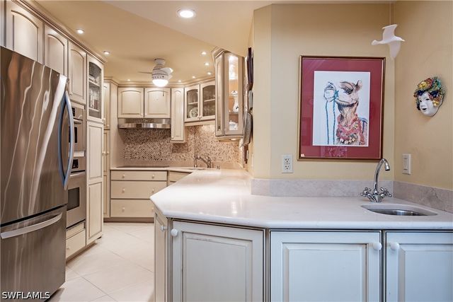 4005 Gulf Shore BLVD N 903, Naples, FL 34103