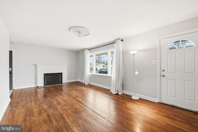 233 GARDEN AVE, Horsham, PA 19044