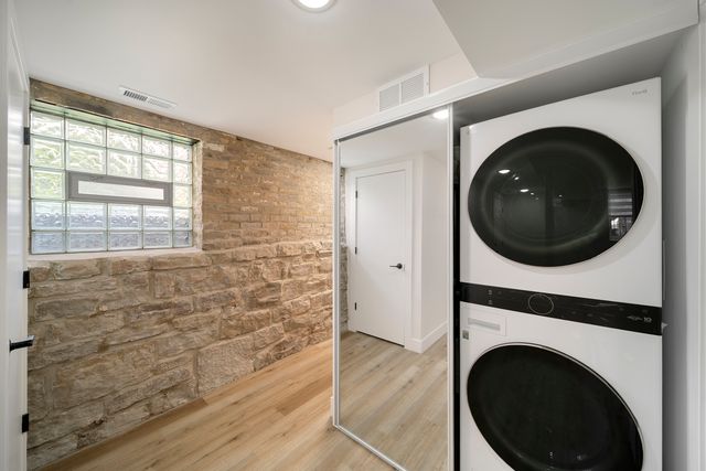 1137 N Francisco Avenue 1, Chicago, IL 60622