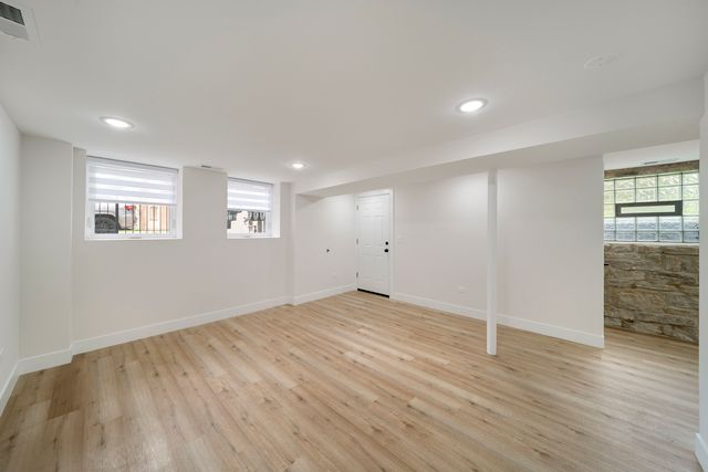 1137 N Francisco Avenue 1, Chicago, IL 60622