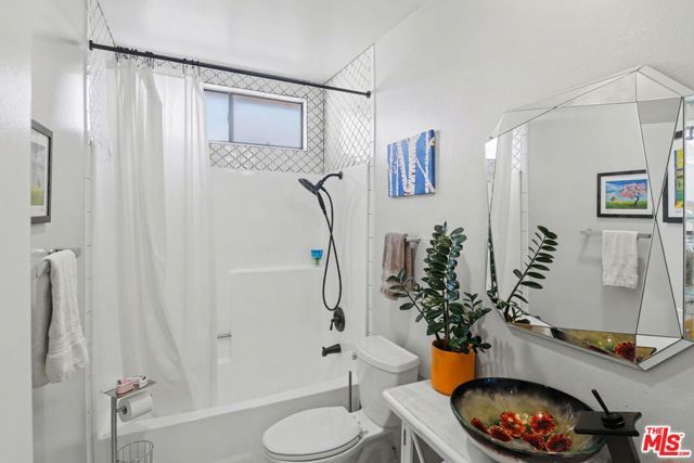 5545 Whitsett Avenue 8, Valley Village, CA 91607