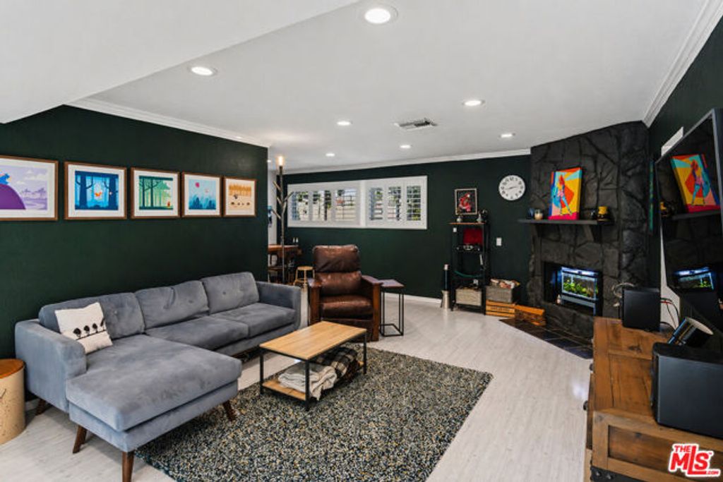 5545 Whitsett Avenue 8, Valley Village, CA 91607