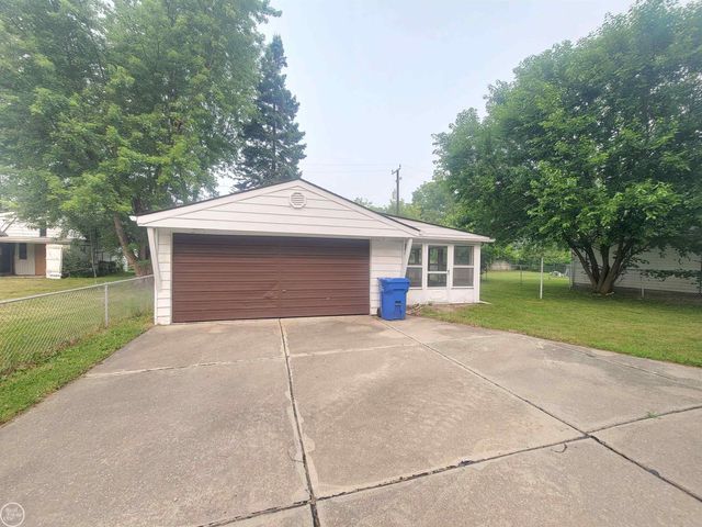 24203 Pingree Avenue, Warren, MI 48089