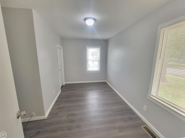 24203 Pingree Avenue, Warren, MI 48089