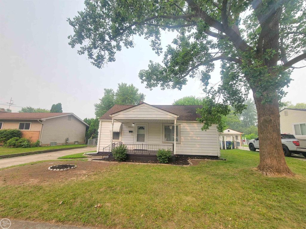 24203 Pingree Avenue, Warren, MI 48089