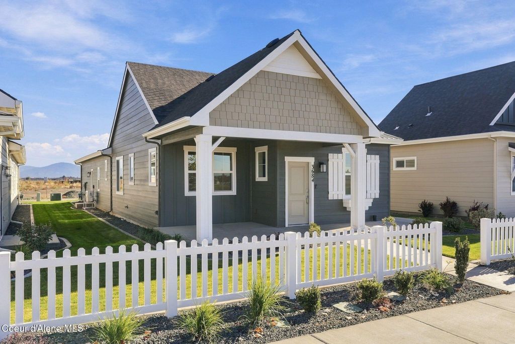 3684 N HETON ST, Post Falls, ID 83854 photo 2