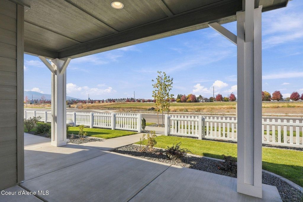 3684 N HETON ST, Post Falls, ID 83854 photo 5