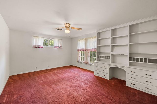 404 W Tom Green Street, Brenham, TX 77833