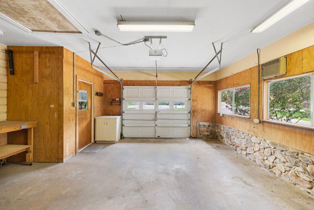 404 W Tom Green Street, Brenham, TX 77833