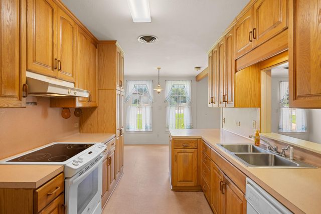 404 W Tom Green Street, Brenham, TX 77833