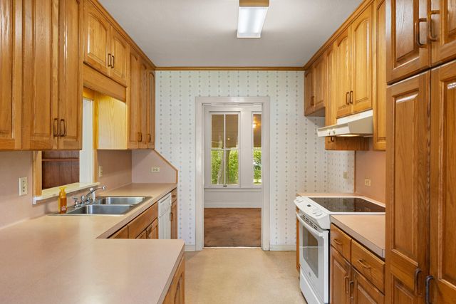 404 W Tom Green Street, Brenham, TX 77833