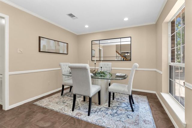 1915 E Lake Drive, Huntsville, TX 77340