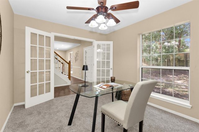 1915 E Lake Drive, Huntsville, TX 77340