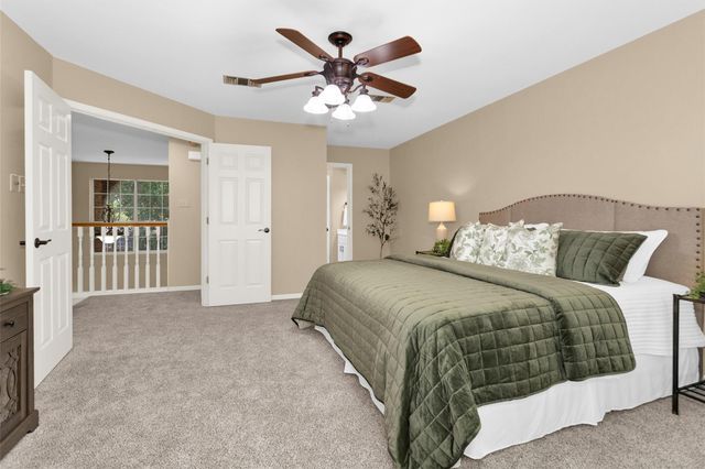 1915 E Lake Drive, Huntsville, TX 77340
