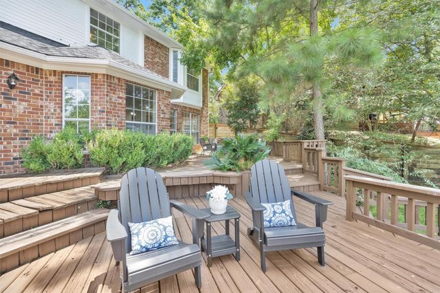1915 E Lake Drive, Huntsville, TX 77340