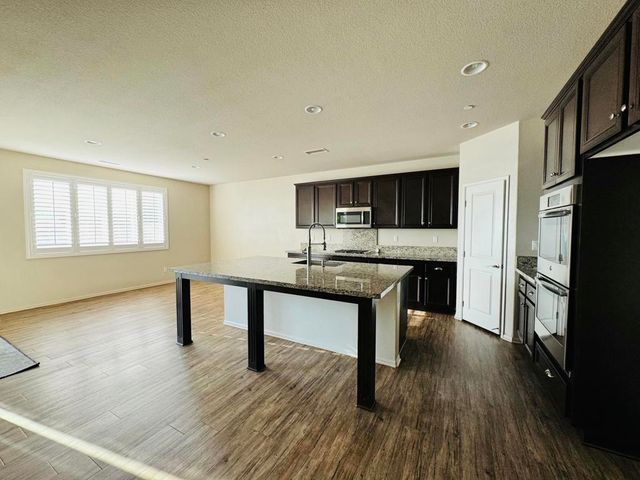 41371 Edwards Court, Indio, CA 92203