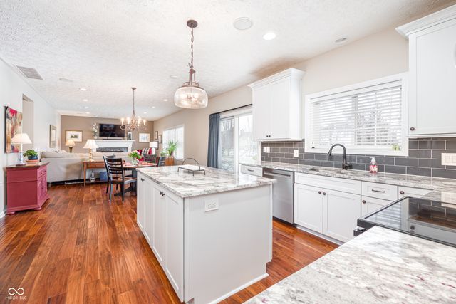 4244 Sedge Court, Zionsville, IN 46077