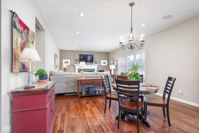 4244 Sedge Court, Zionsville, IN 46077