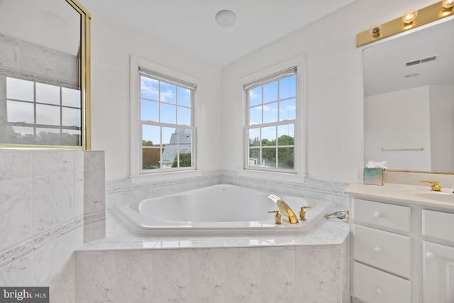 401 CALLOWAY CT, Ashton, MD 20861