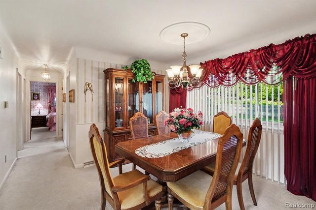 3577 Meadowleigh Lane, Waterford, MI 48329